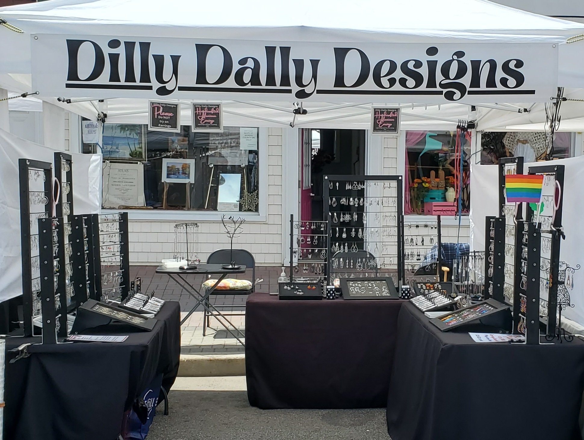 Dilly Dally Designs